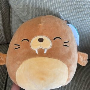 8” Bruce the Walrus Squishmallow